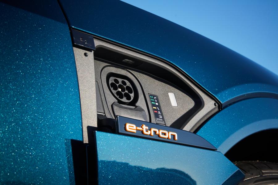 Детали экстерьера Audi e-tron 55 Quattro 2020 года  (AU) (фото 8 из 13)